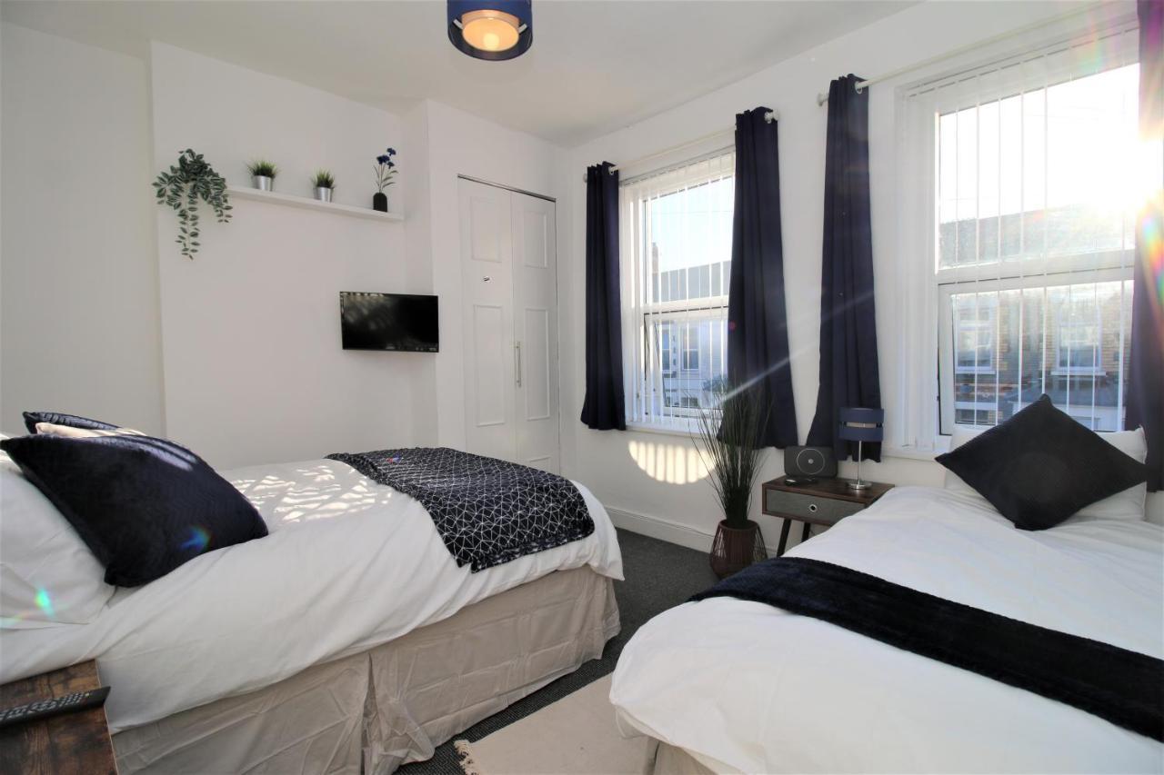 Three Bedroom Townhouse - Free Local Parking - By Property Promise Cardiff Luaran gambar
