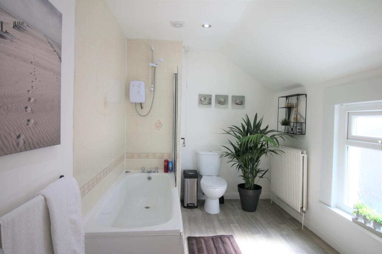 Three Bedroom Townhouse - Free Local Parking - By Property Promise Cardiff Luaran gambar