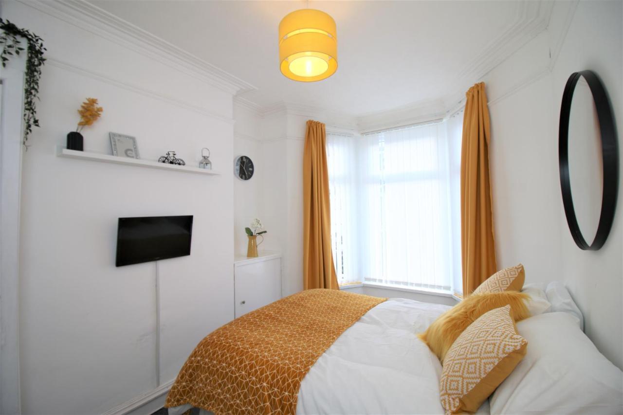Three Bedroom Townhouse - Free Local Parking - By Property Promise Cardiff Luaran gambar